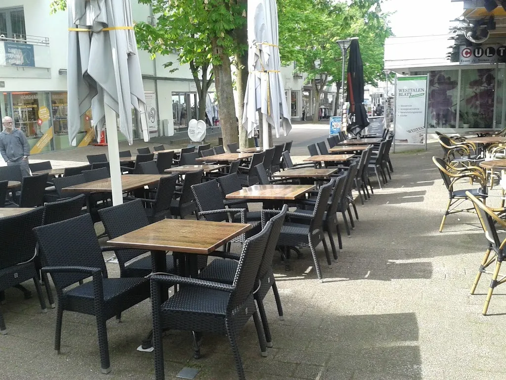 CULT | Essen • Trinken • Feiern | restaurant in Oeynhausen