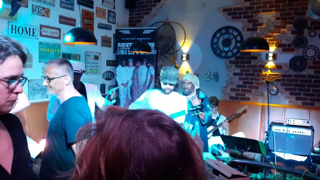 CULT | Essen • Trinken • Feiern |_Oeynhausen_slider_image_2