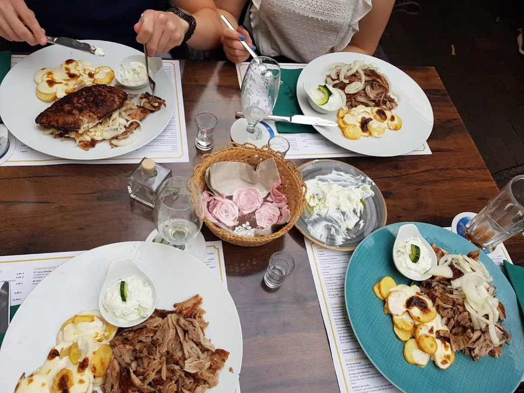 Leo Rocha_Elliniko_Oeynhausen_review