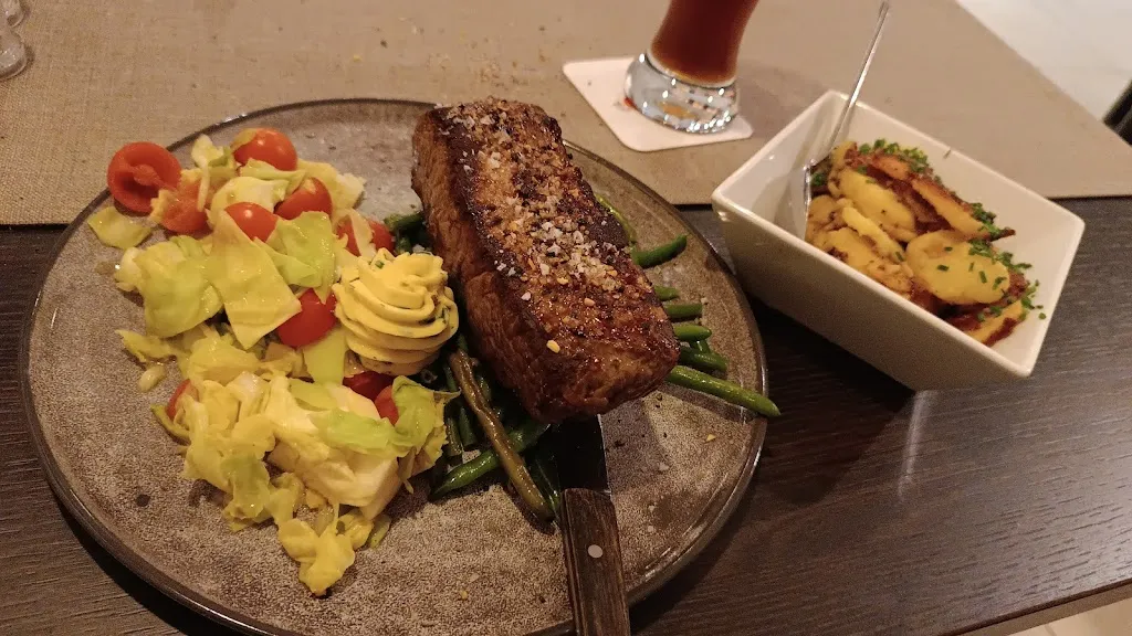 Restaurant Esszimmer im Hotel Weinhaus Möhle_Oeynhausen_slider_image_2