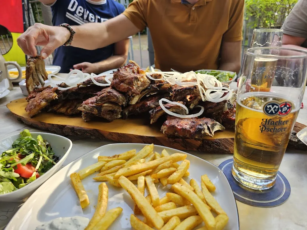 Restaurant Bayernglück_Oeynhausen_slider_image_3