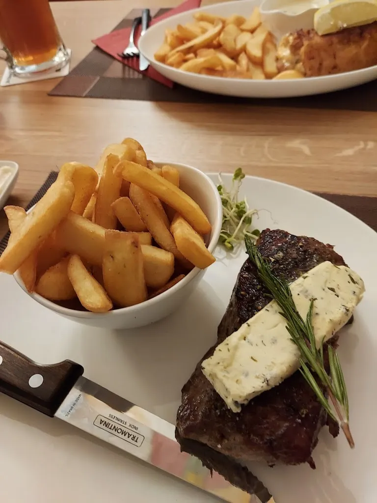 Restaurant Drostenkeller Bar und Bistro_Balve_slider_image_2