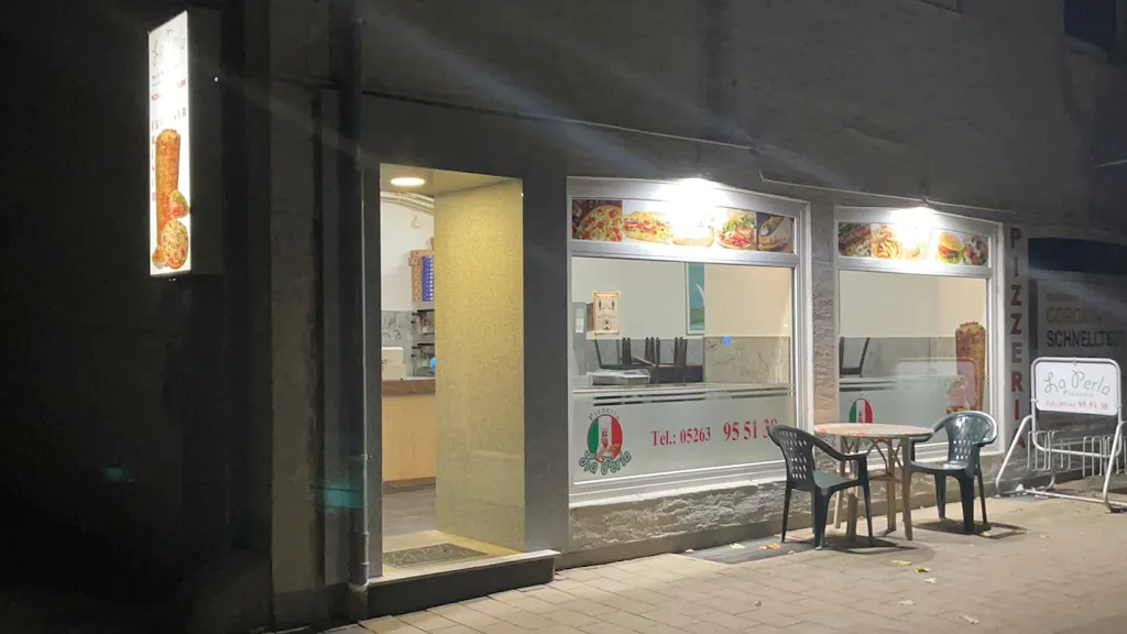 Pizzeria La Perla Döner restaurant in Barntrup