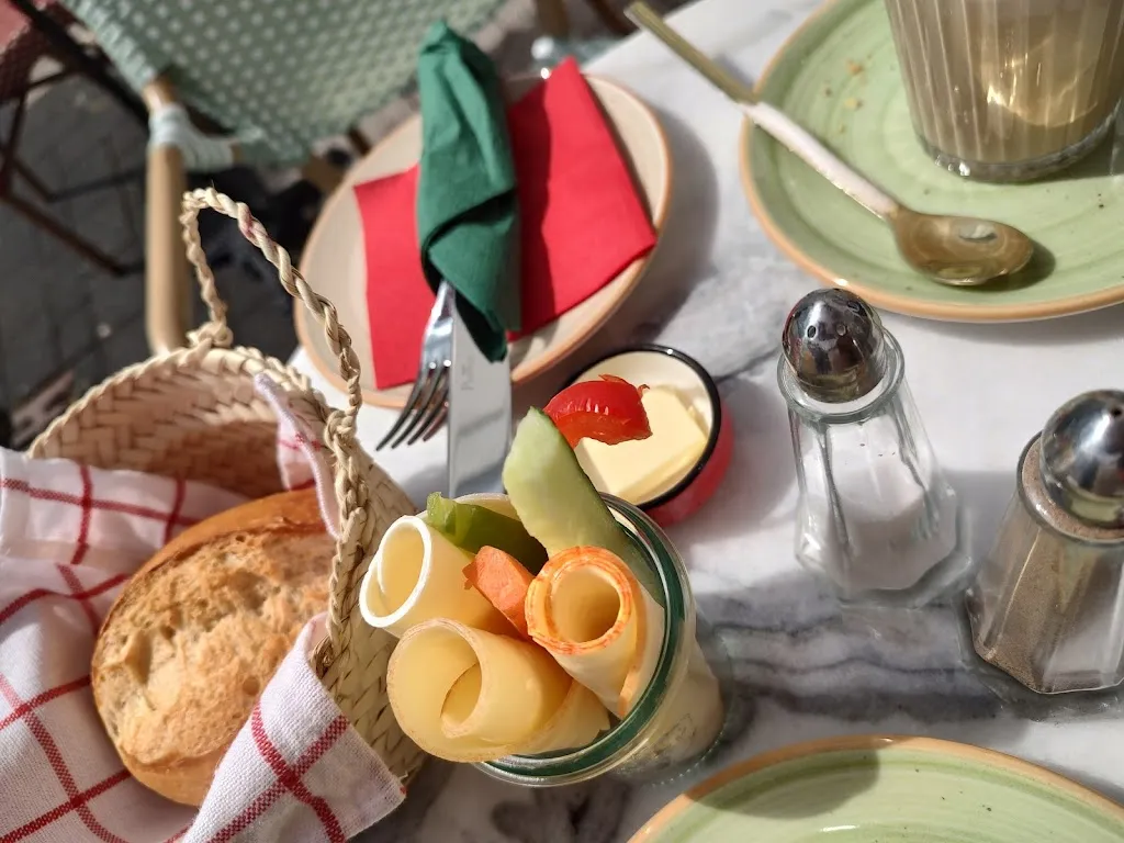 Menu_Hugo's Bistro Café_Bergneustadt_image_8