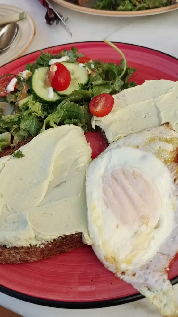 Hugo's Bistro Café_Bergneustadt_slider_image_2