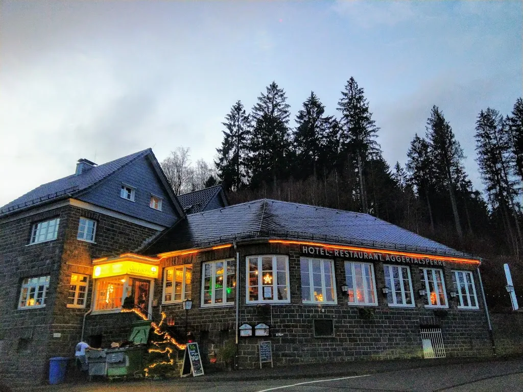 Manling T_Sinthorn_Gummersbach_review