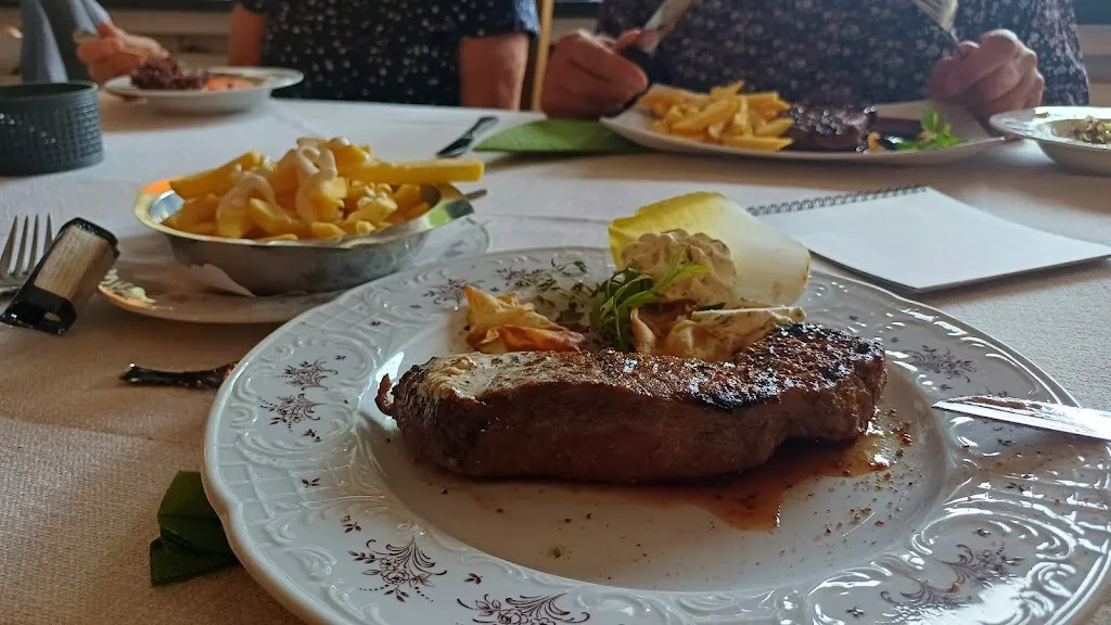 Benjamin Jaschzurski_Gasthof Ernst Hester_Bestwig_review