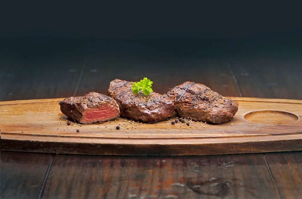 ICI · Steakhaus_Bedburg_slider_image_3