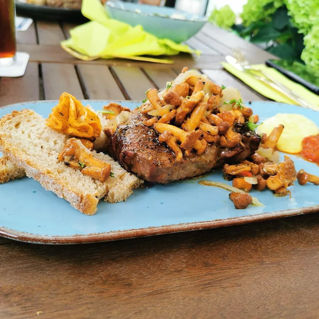 Meaters Restaurant Steak#Schnitzel#Tapas#Burger_Bedburg_slider_image_3