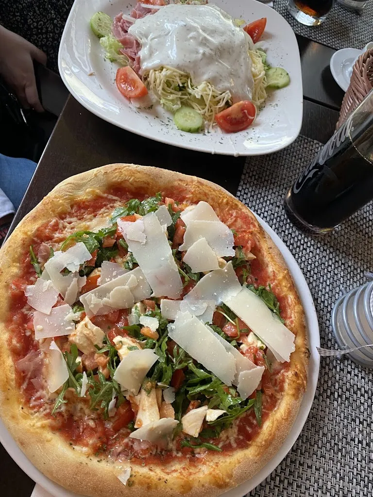 Pizzeria La Strada_Bedburg_slider_image_3