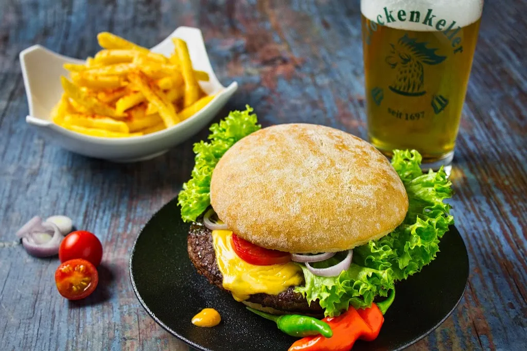 Glockenkeller 🍺 Betriebsferien bis 14.08.2025_Forchheim_slider_image_2