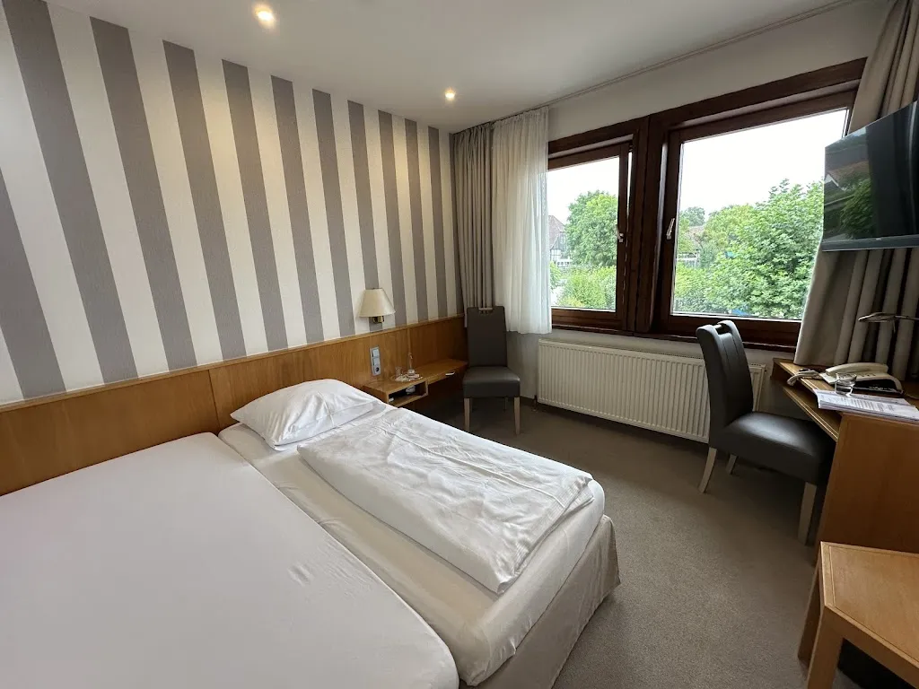 Jas Sohi_Landhotel Weserblick_Beverungen_review