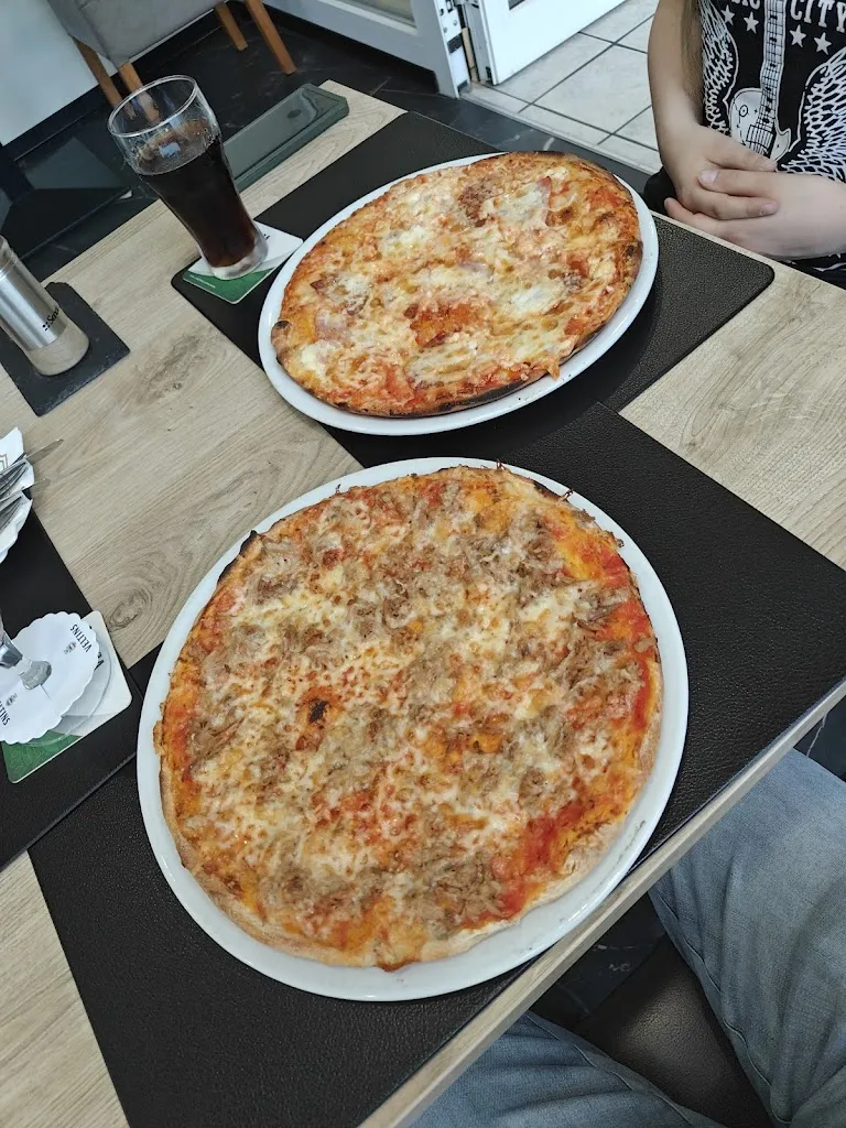 Ronny´s Pizzeria La Casa_Beverungen_slider_image_2