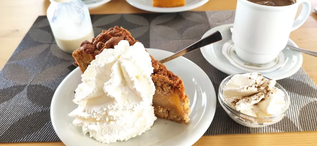 Bauernhofcafé Erlenhof_Beverungen_slider_image_3