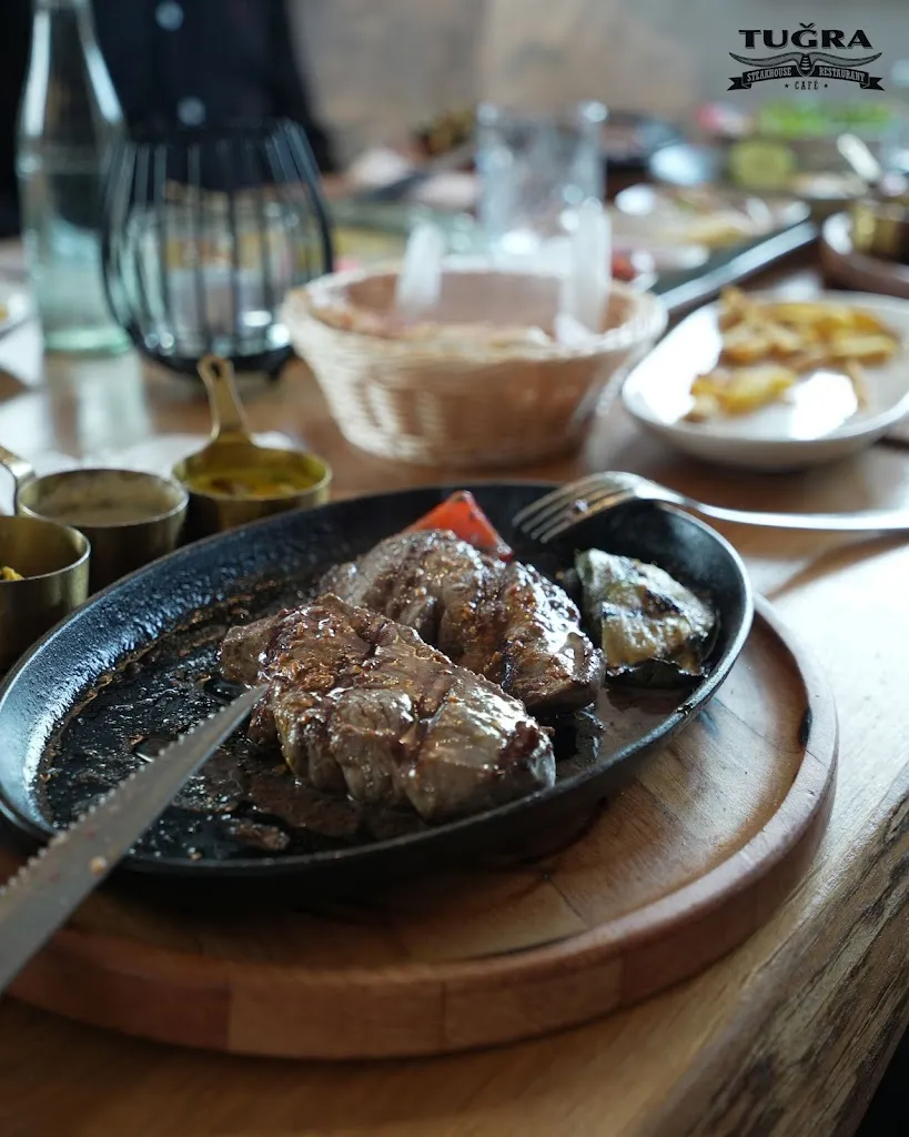 TUĞRA STEAK HOUSE -HALAL_Gladbach_slider_image_3