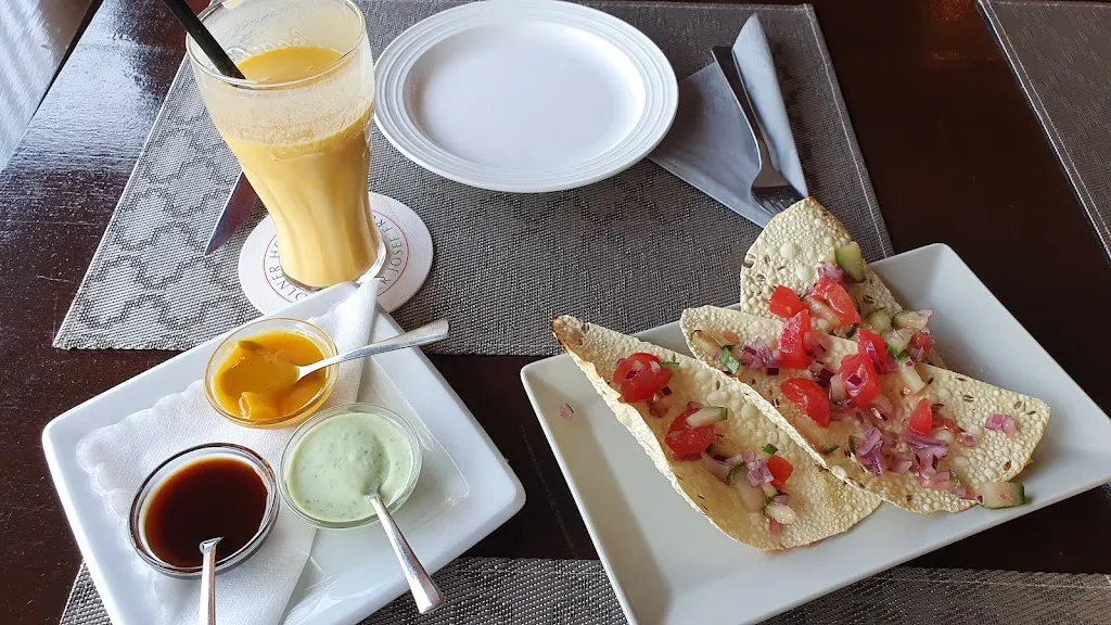 Ajit Palace_Gladbach_slider_image_3