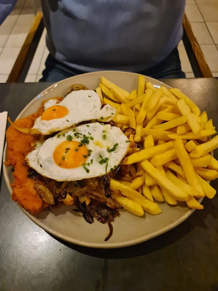 Katharina Vahstall_Gasthaus Zum Horn_Gladbach_review