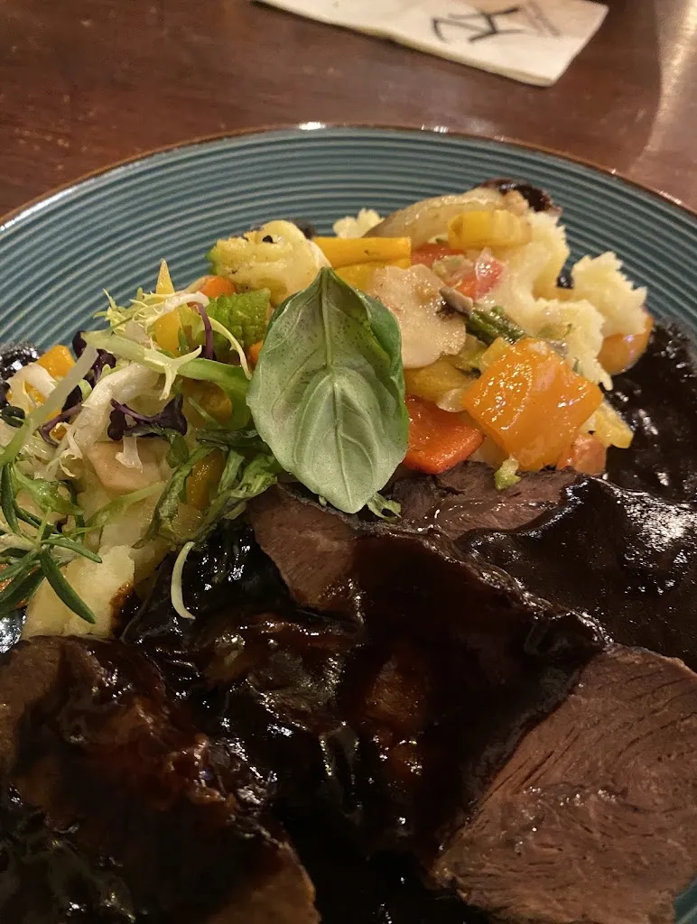 Gasthaus Zum Horn restaurant in Gladbach