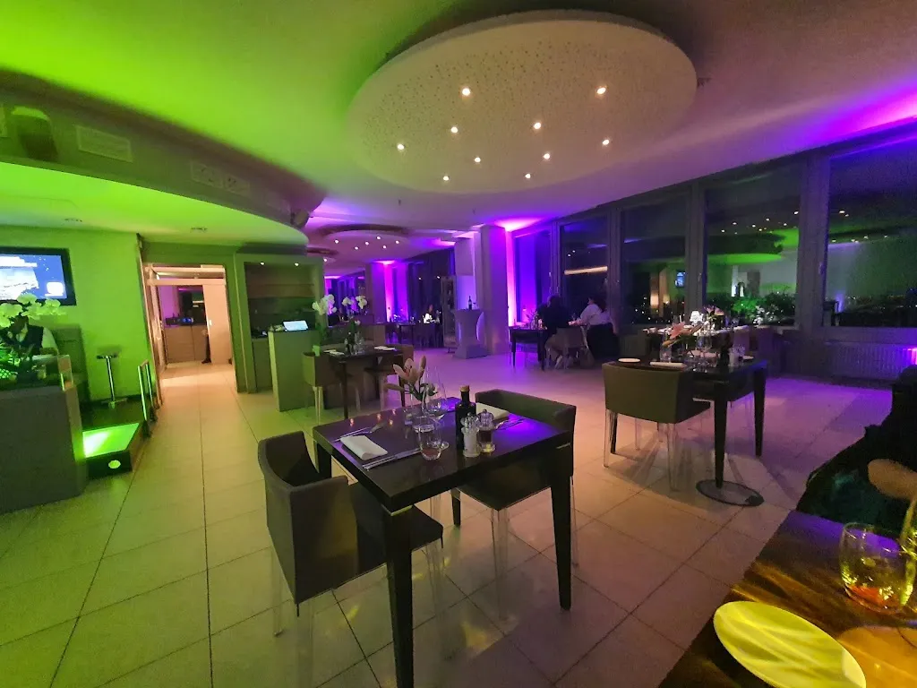 OSMAN 30_Köln_slider_image_1