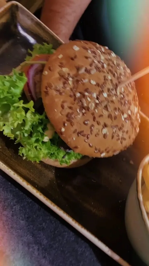 HANS IM GLÜCK - KÖLN Mediapark_Köln_slider_image_2