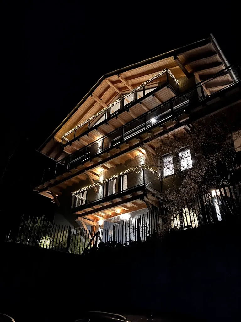 Prajith Kumar_Schweizerhaus Alpirsbach - Carmen und Falk Bandt GbR_Alpirsbach_avis