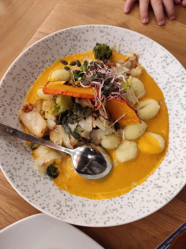 Andrea Berrelleza_Erlebnisgastronomie Pilatushof Hausen_Hausen_review