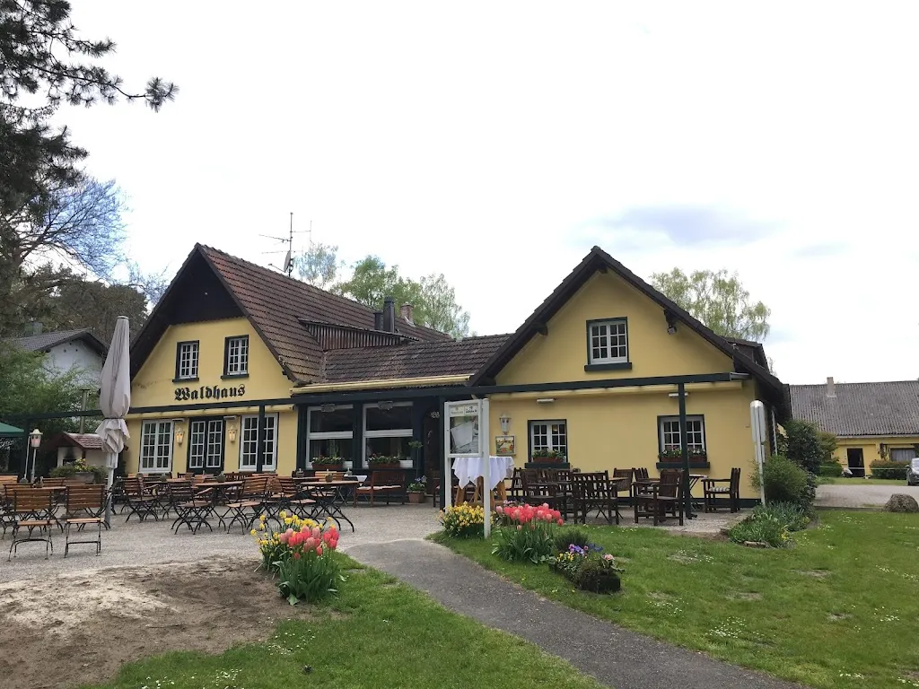 Wolfgang Wessels_Schnieders Waldhaus_Datteln_review