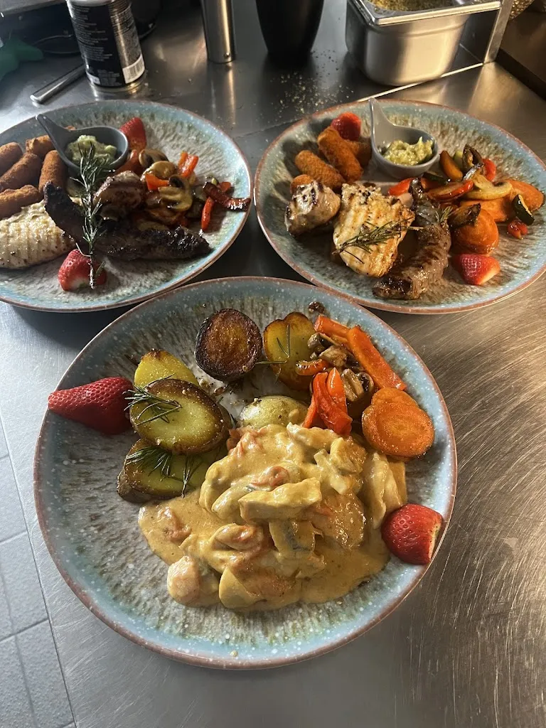 Restaurant Mari e Monti_Delbrück_slider_image_2