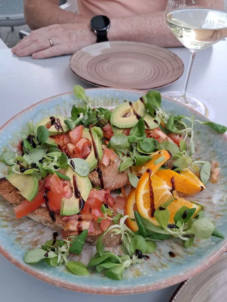 Restaurant Mari e Monti_Delbrück_slider_image_3