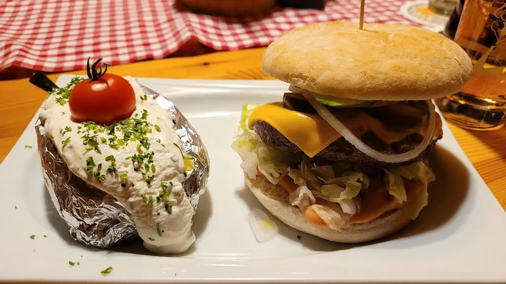 Zum Bierkönig Fassdorf Restaurant_Althengstett_slider_image_2