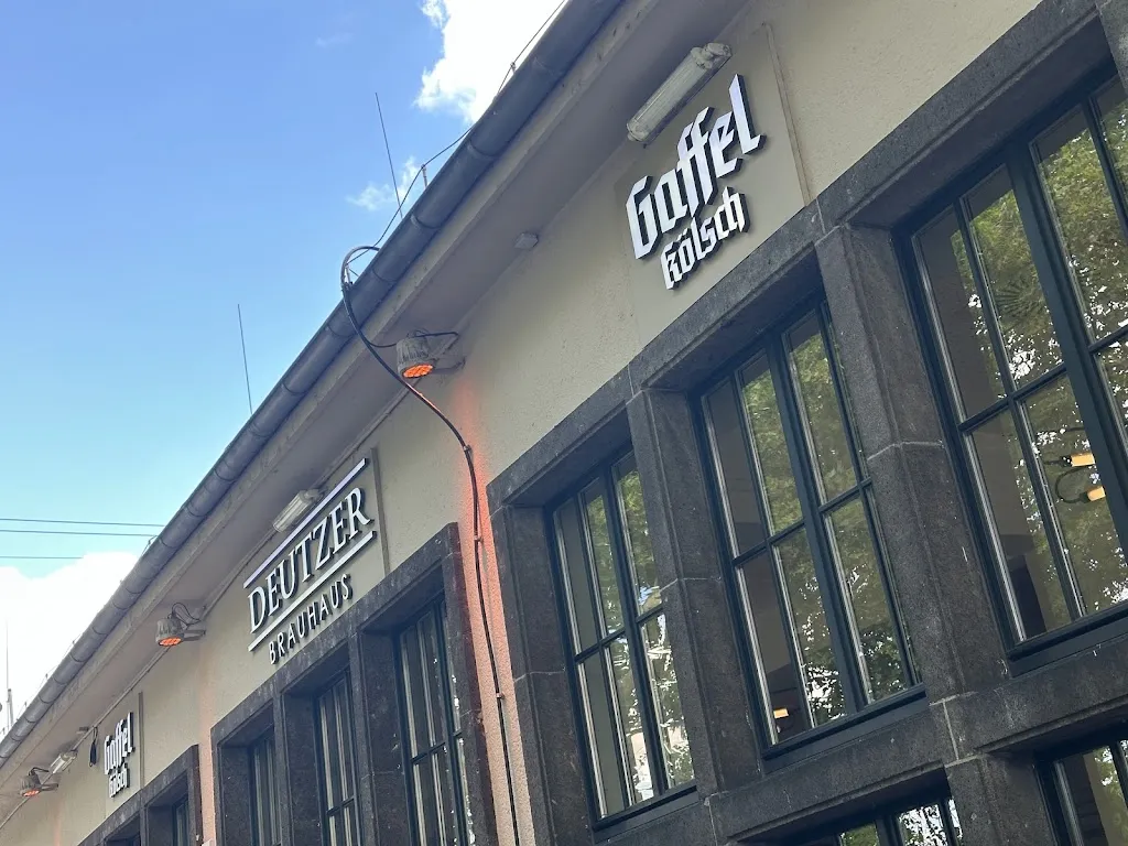 Bilge Sonmezer_Deutzer Brauhaus_Köln_review