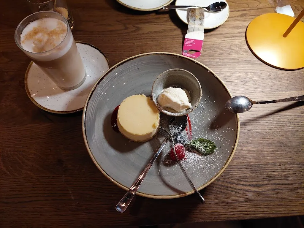 The ASH Köln MesseCity_Köln_slider_image_3