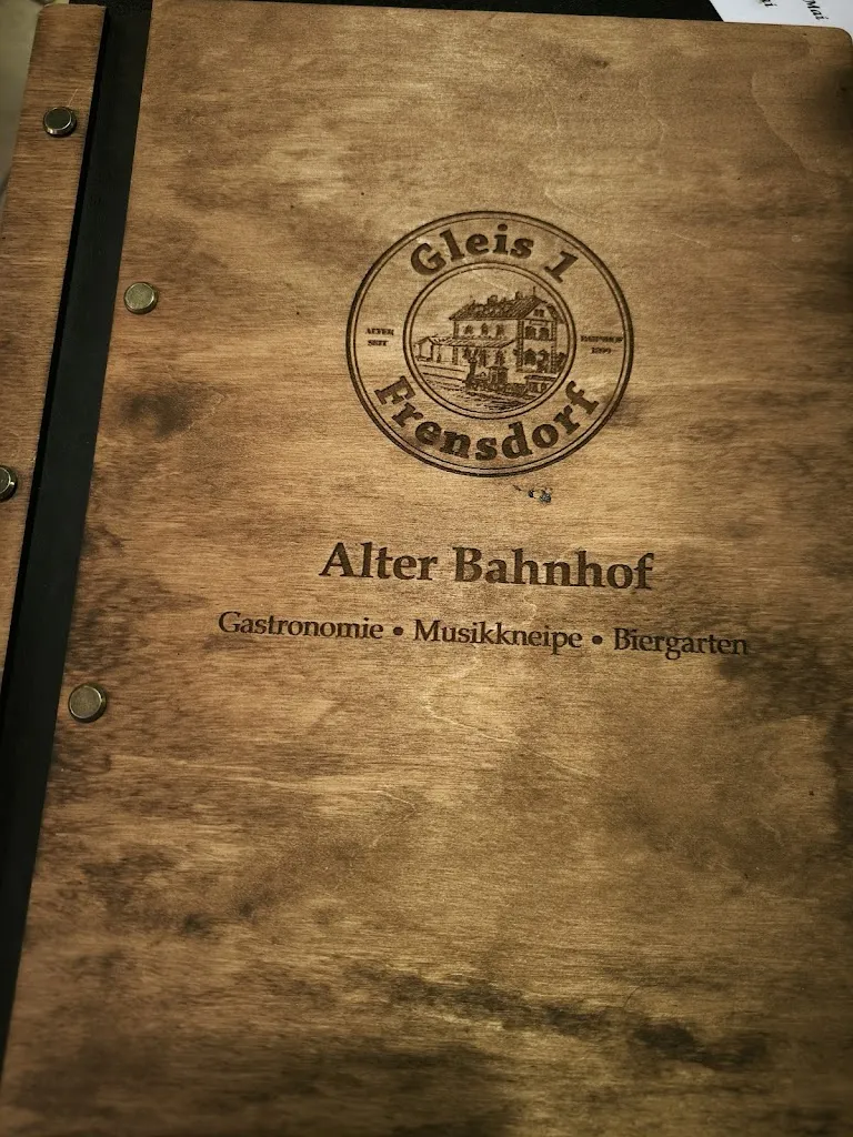 Uwe Eckert_Gleis 1 - Alter Bahnhof - Frensdorf_Frensdorf_review