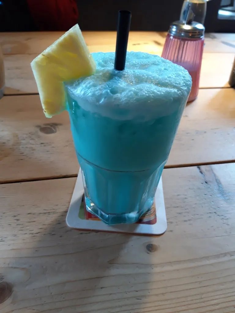 Alex Shawe_Café Outback Detmold_Detmold_review