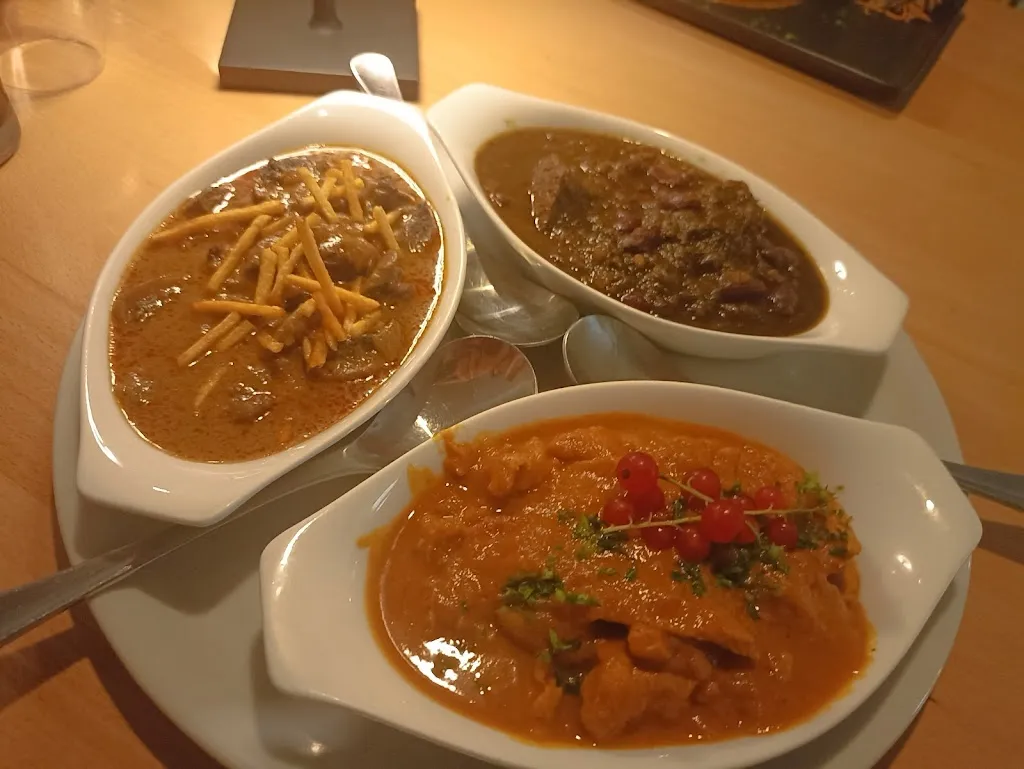 T-mo vB_Safran House_Detmold_review