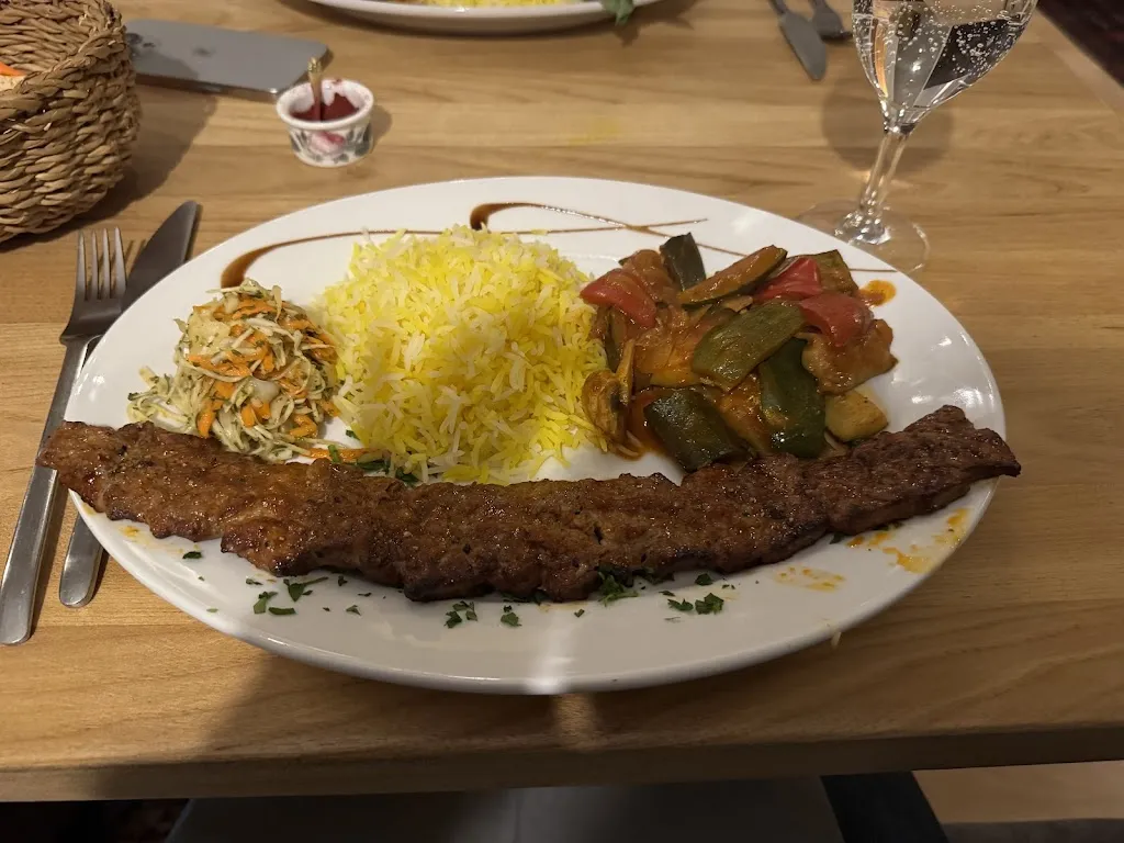 Waniline S._Safran House_Detmold_review