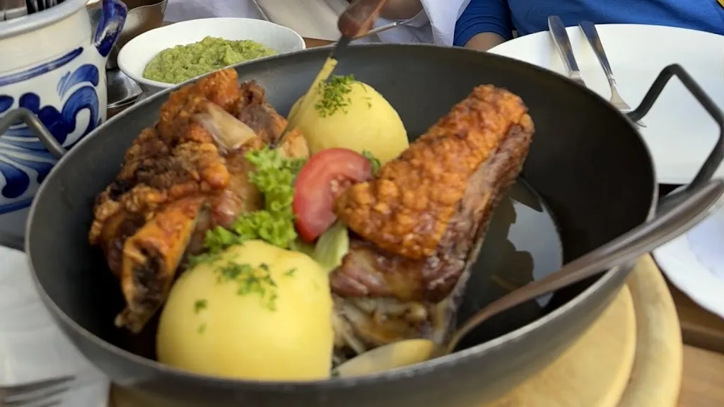 Lyra Gao_Kachelofen_Bamberg_review