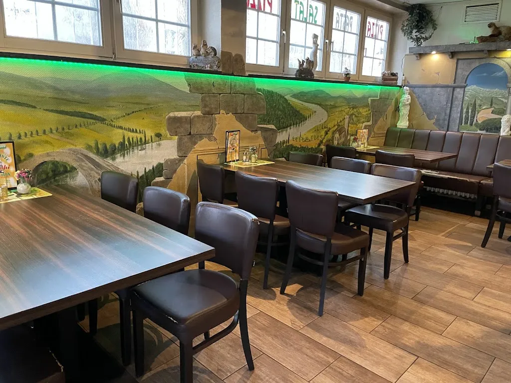 Pizzeria Funghi restaurant in Dinslaken