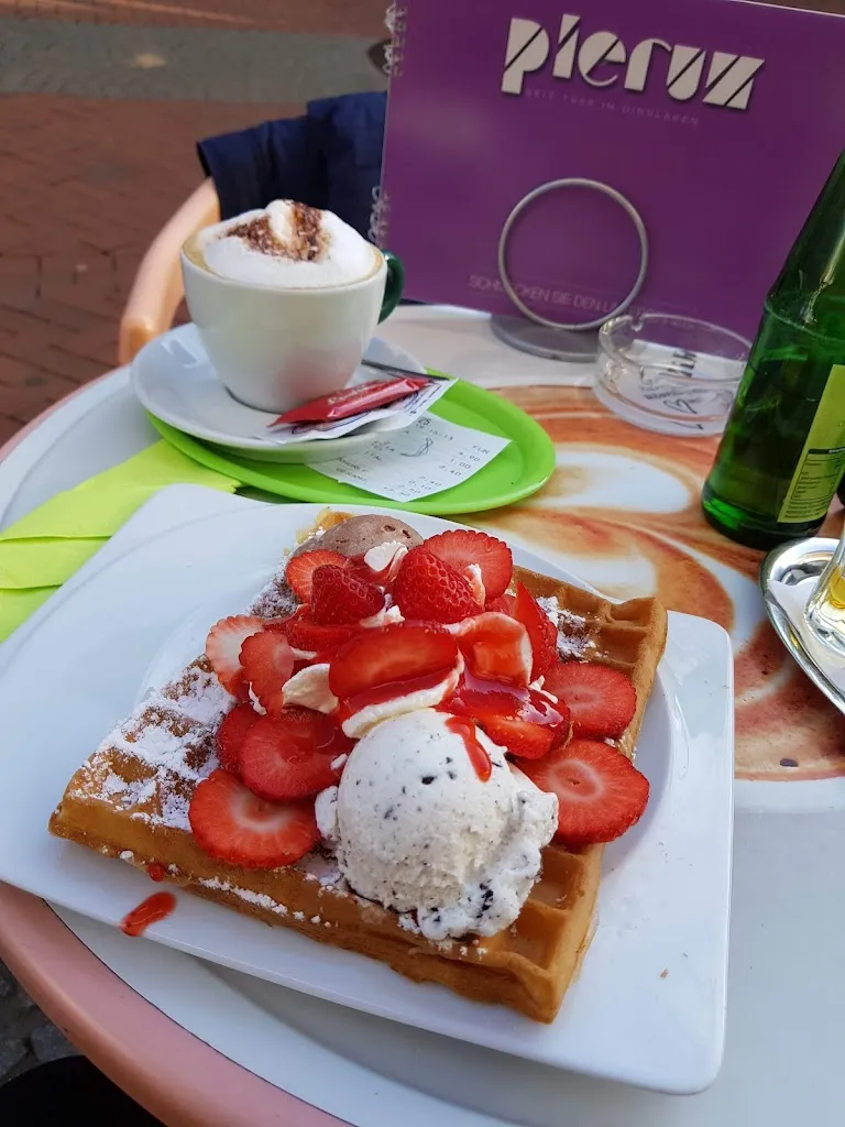 Lina Pieruz_Dinslaken_slider_image_1