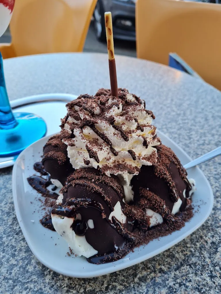 Menu_Davide und Vania Gavaz Eiscafé de Rocco_Dinslaken_immagine_7