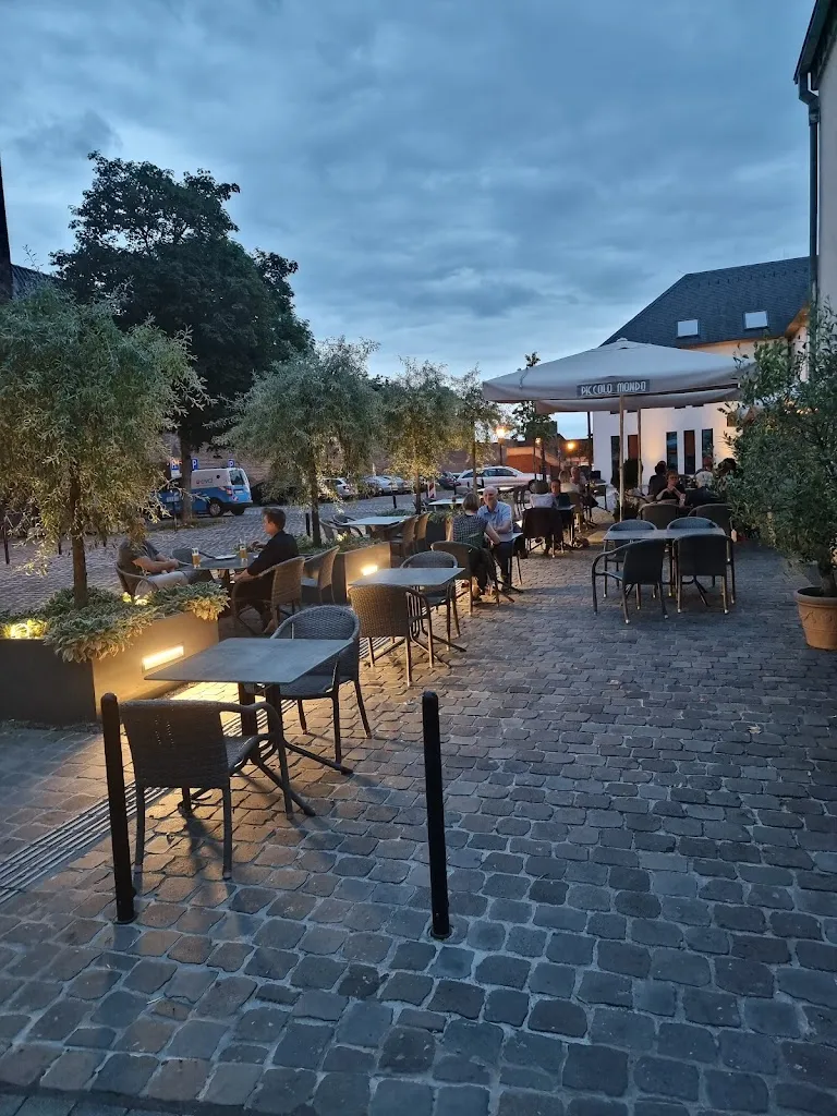 PICCOLO MONDO ZONS restaurant in Dormagen