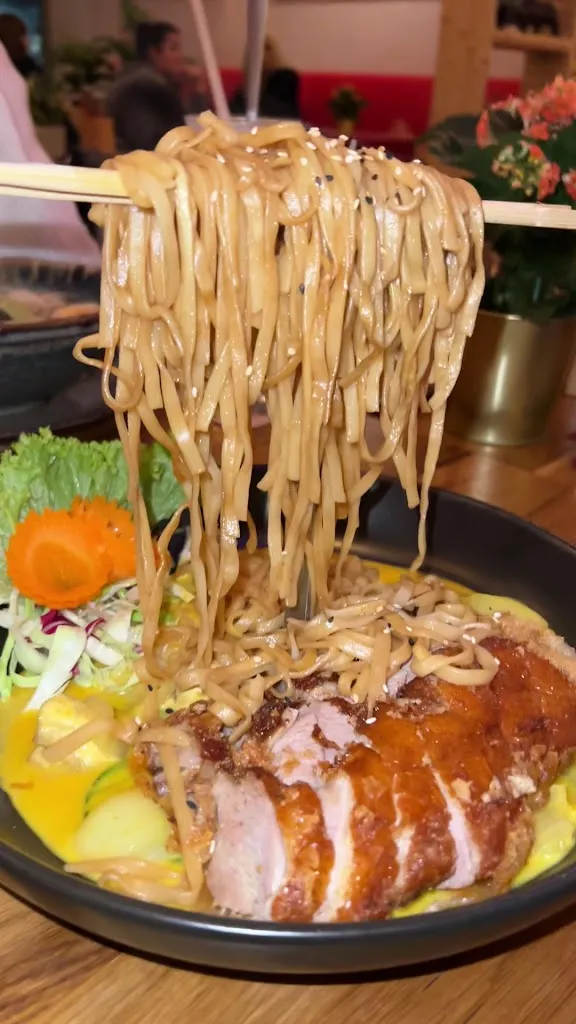 Huong Sen - Fine Sushi & Viet Cuisine_Dortmund_slider_image_2