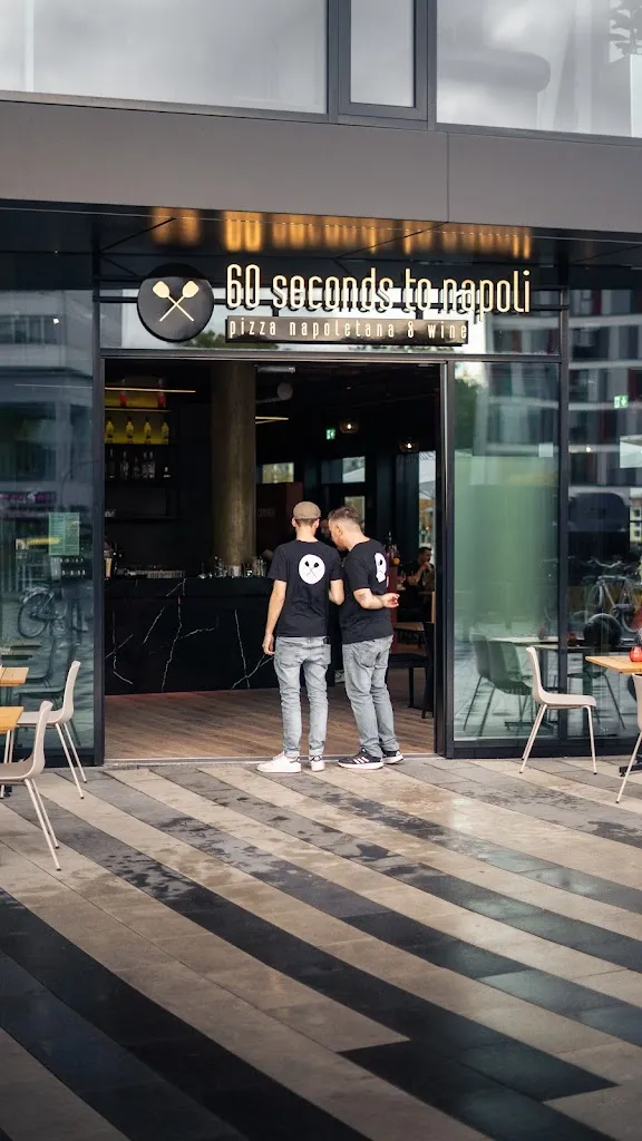 60 seconds to napoli restaurant in Duisburg
