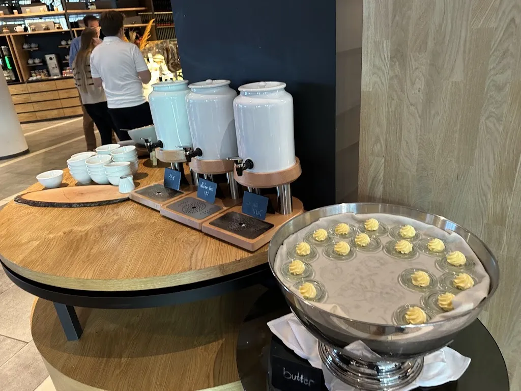 Judy Hung_Mountain Hub Gourmet_München-Flughafen_avis