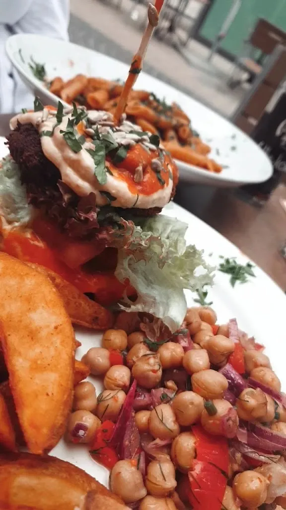 LoLu - Vegetarian and Vegan Restaurant - Duisburg_Duisburg_slider_image_2