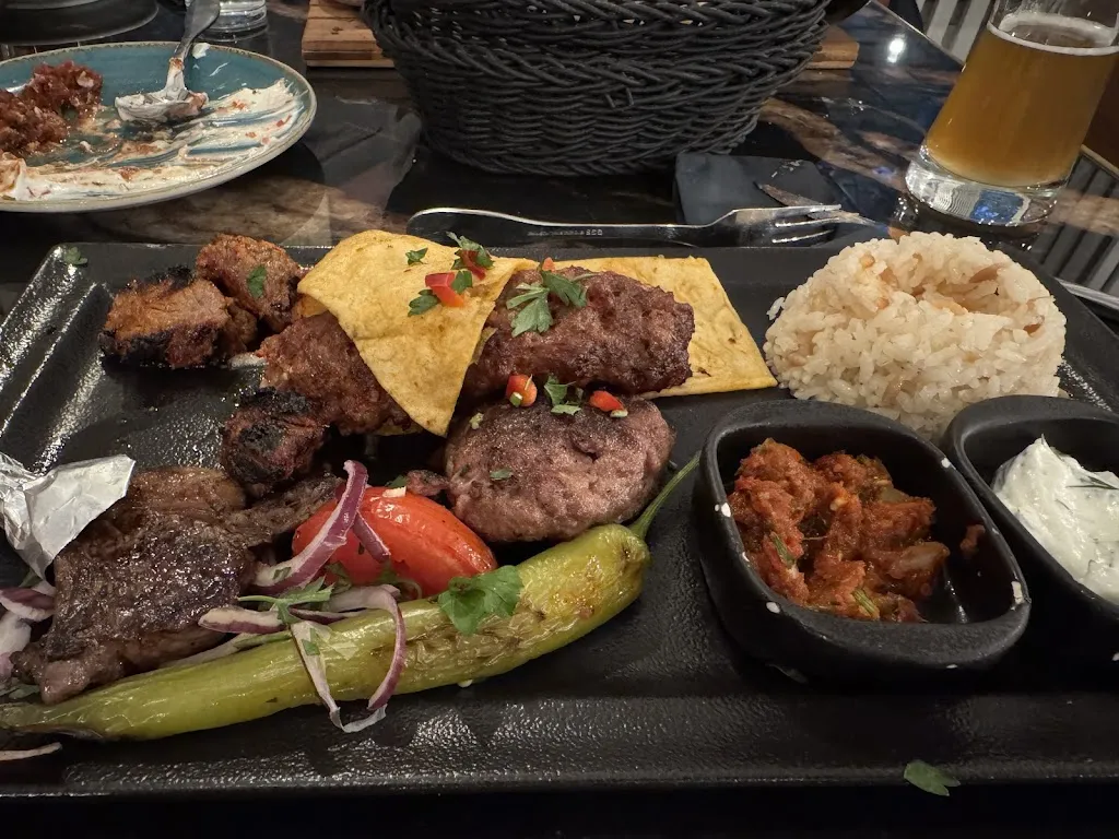 Guy Johnson_Restaurant Antalya_Düsseldorf_recensione