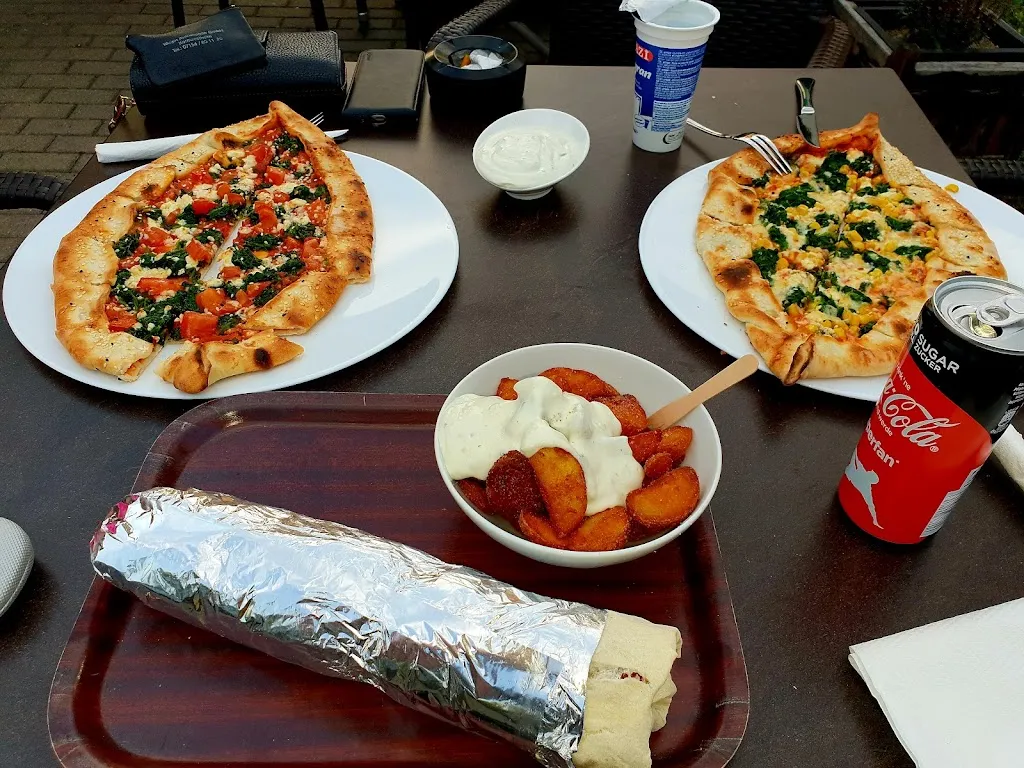 Munzur Kebab & Pizza Haus ristorante a Althengstett