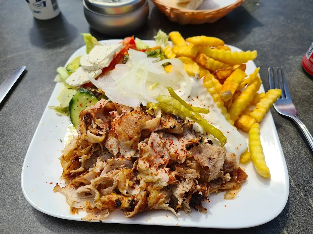 Munzur Kebab & Pizza Haus_Althengstett_slider_image_3