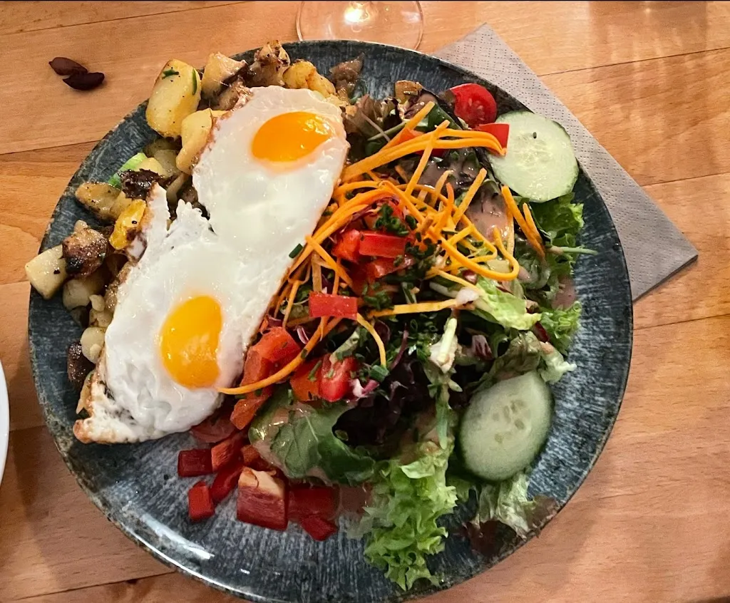 Neda Nahid_Ab der Fisch_Düsseldorf_review