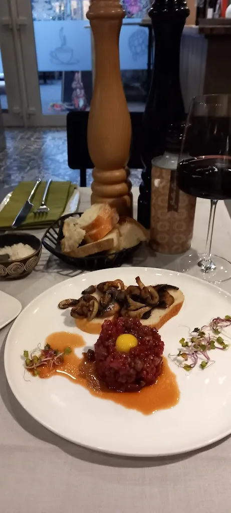 Klaudia Drzesga_Kandre's_Düren_review